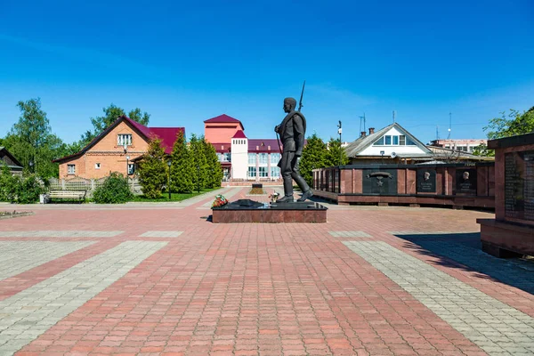 Complejo conmemorativo dedicado a la victoria en la Segunda Guerra Mundial, Myshkin, Rusia — Foto de Stock