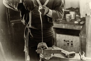 Demirci iş başında