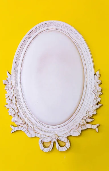 Oval frame of stucco molding — Stock Photo, Image