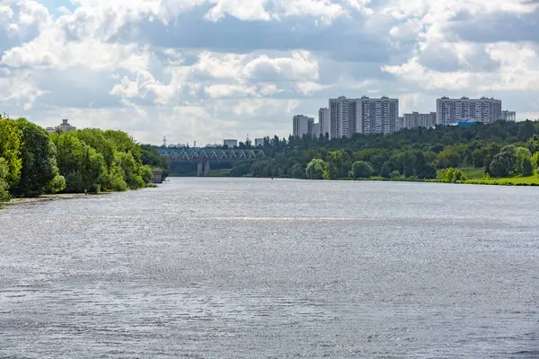 Міст через річки Москва, Російська Федерація — стокове фото