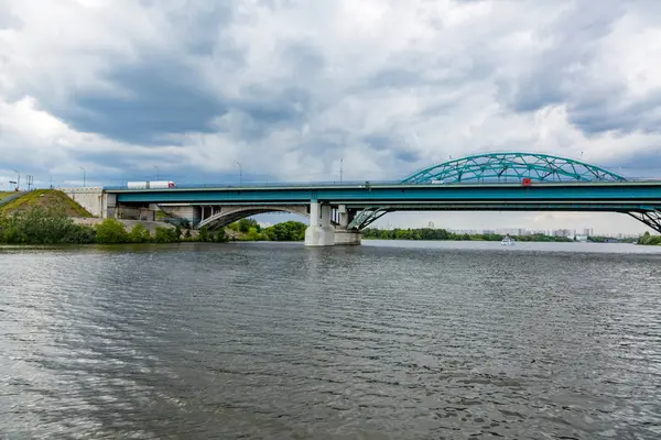 Ne zaman köprü üzerinden Moskova Nehri, Rusya Federasyonu