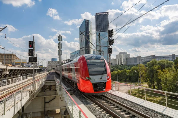 Yüksek hızlı tren bir istasyonu