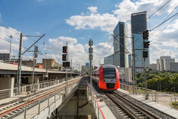 Yüksek hızlı tren bir istasyonu