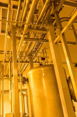 Fabrika mağazalarda bira üretimi için donatım