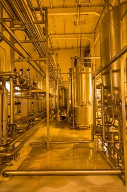 Fabrika mağazalarda bira üretimi için donatım