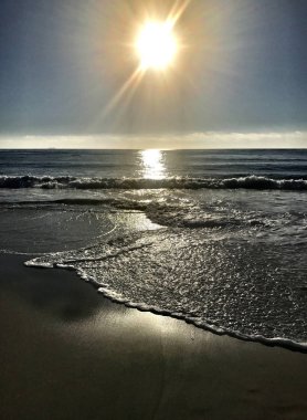 Okyanus ve güneş tutulması