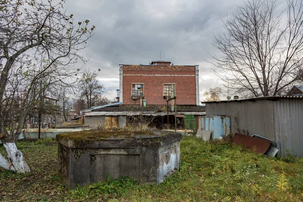 放棄された工業建築物 — ストック写真