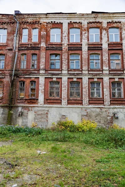 Bâtiment industriel abandonné — Photo