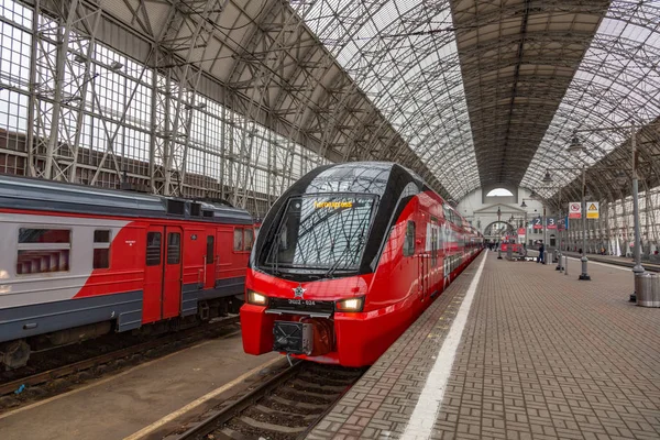 Rusya iki katlı yüksek hızlı Aeroexpress ilk
