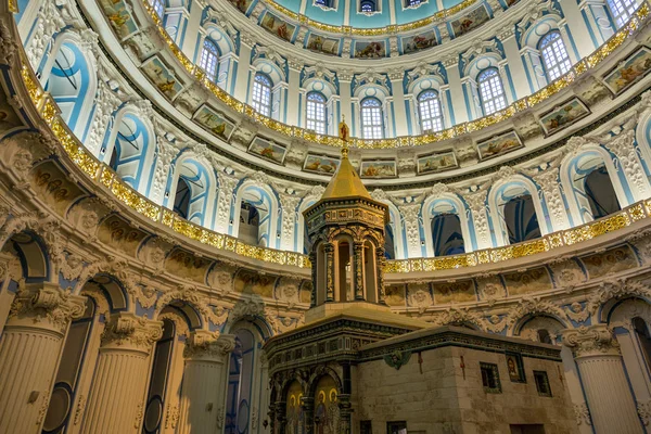 Dentro de la Catedral de la Resurrección del Monasterio de la Nueva Jerusalén, Istra, Rusia — Foto de Stock