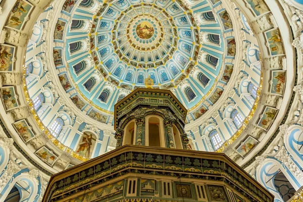 Wewnątrz katedry zmartwychwstaniu Nowe Jeruzalem, Istra, Rosja — Zdjęcie stockowe