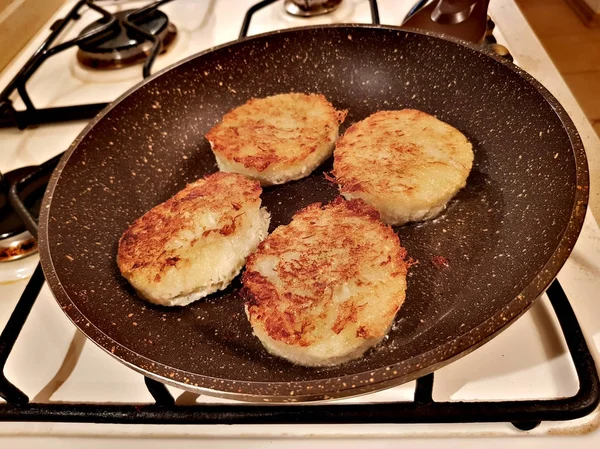 Delicious cabbage cutlets — Stock Photo, Image