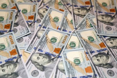 100 Doları Amerikan banknotlar