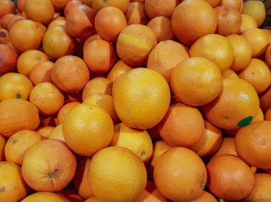 Yığın portakal narenciye