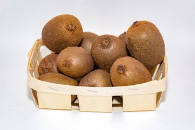 Meyve kivi sepet içinde