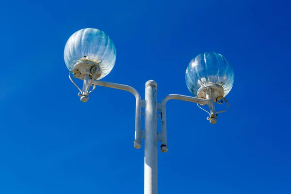 IJzeren straat lamp — Stockfoto