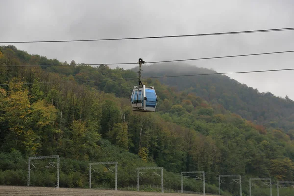 Cableway of Krasnaya Polyana resort. Sochi, Russia — Stock Photo, Image