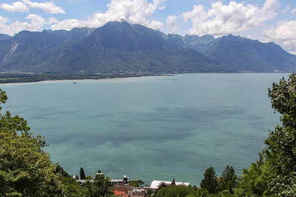 Scénický pohled na Ženevské jezero, Švýcarsko — Stock fotografie