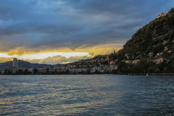 Scénický pohled na Ženevské jezero, Švýcarsko — Stock fotografie