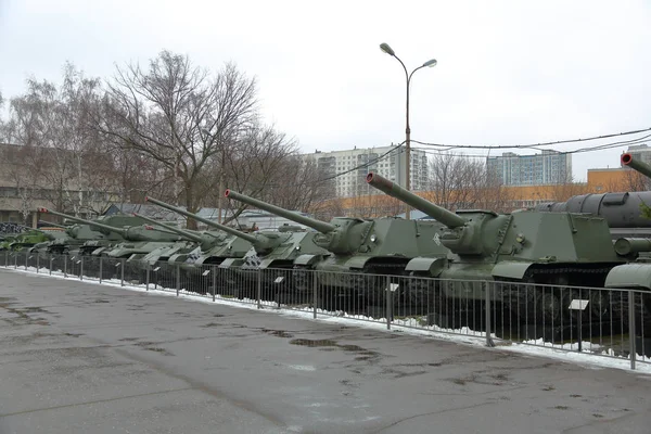 Військова техніка у музеї просто неба. Москва — стокове фото