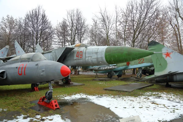 Sprzęt wojskowy w skansenach. Moskwa, Rosja — Zdjęcie stockowe