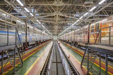 Metro servis istasyonunda. Moskova, Rusya