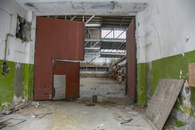 Uçak fabrikasının terk edilmiş atölyesi. Moskova