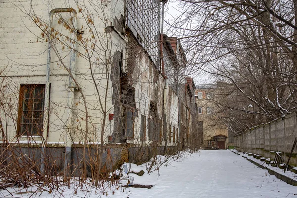 Uçak fabrikasının terk edilmiş toprakları. Moskova — Stok fotoğraf