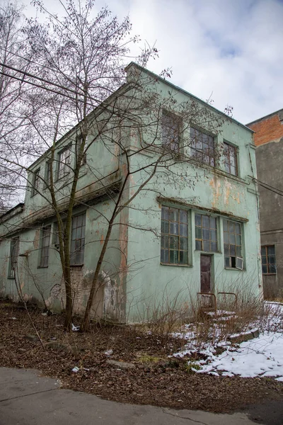 Opuszczony budynek fabryki samolotów. Moskwa — Zdjęcie stockowe