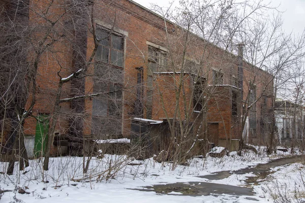 Uçak fabrikasının terk edilmiş binası. Moskova — Stok fotoğraf