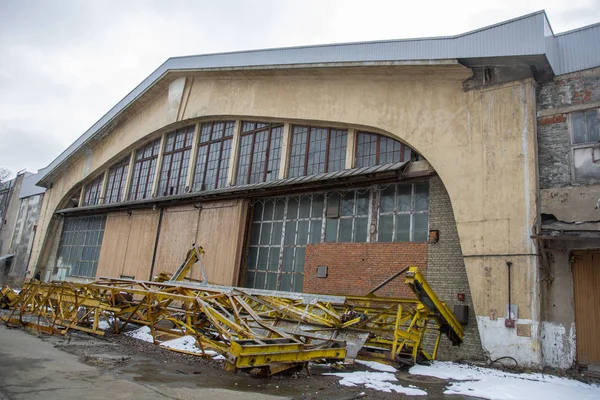 Construction abandonnée de l'usine d'avions. Moscou — Photo