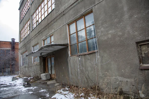 Costruzione abbandonata della fabbrica di aerei. Mosca — Foto Stock
