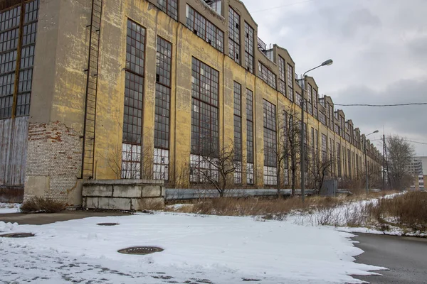 Edifício abandonado da fábrica de aviões. Moscovo — Fotografia de Stock