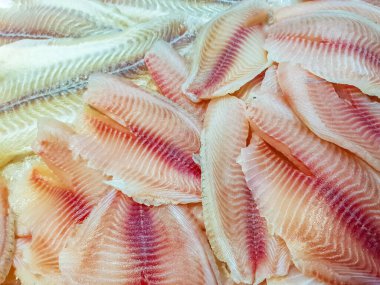 Taze iştah açıcı çiğ balık biftek