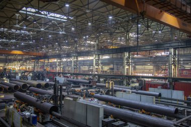 Gaz boru fabrikasının sanayi atölyesi