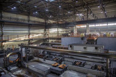 Gaz boru fabrikasının sanayi atölyesi