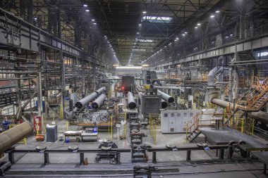 Gaz boru fabrikasının sanayi atölyesi