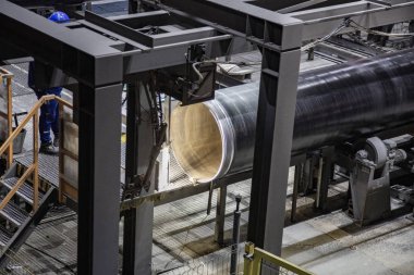 Gaz boru fabrikasının sanayi atölyesi