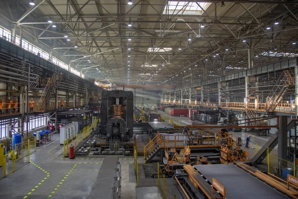 Taller industrial de una fábrica de tubos de gas —  Fotos de Stock