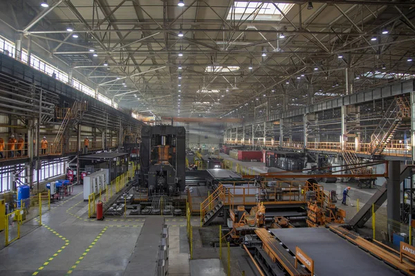 Gaz boru fabrikasının sanayi atölyesi