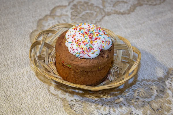 Gâteau Fête Délicieux Fraîchement Cuit Coloré Pour Pâques Orthodoxe Sur — Photo