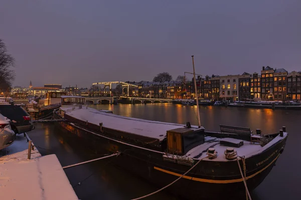 Amsterdam Uitzicht Magere Brug Nachts Aan Amstel Wintertijd Nordholland Nederland — Stockfoto
