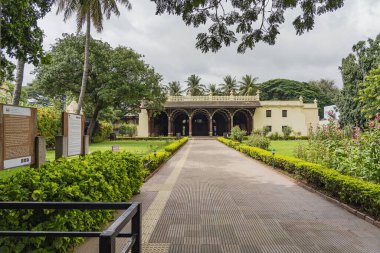 Bengaluru - Tipu Sultan 'ın Yaz Sarayı Cephesi, Karnataka, Hindistan, 06.09.2019