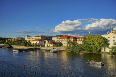 Prag - Charles-Bridge 'den Charles-Bridge-Museum' a ve St. Francis Kilisesi, Çek Cumhuriyeti, Prag, 12.05.2014