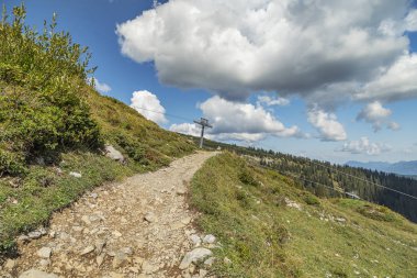 Hoher Ifen dağının zirvesine doğru yürüyüş yolunda / Avusturya