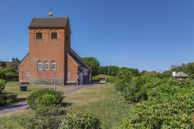 Sylt - View to Frisian Chapel Almanya 'nın kuzeyinde Schleswig-Holstein eyâletinde, Evanjelik bir Lüterci kilisesidir.