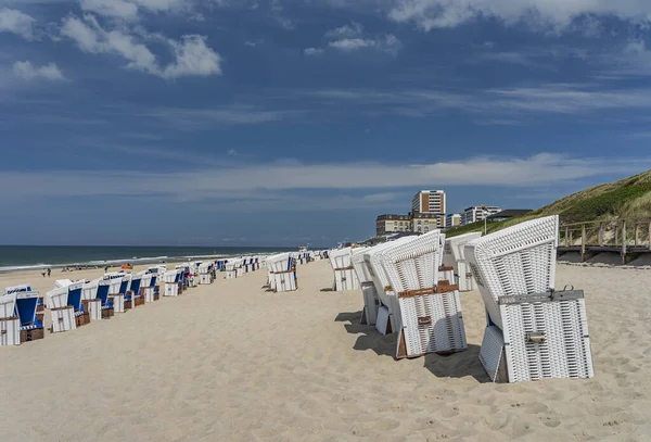 Sylt - Almanya 'nın kuzeyinde Schleswig-Holstein, Westerland plaj sandalyelerine bakın, 07.06.2019
