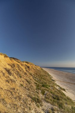 Sylt / Almanya 'da akşam Kızıl Kayalıklara yakın çekim