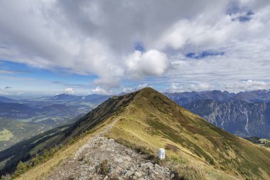Oberstdorf - Fellhorn Dağı 'ndan Alpler-Panorama, Bavyera' ya yürüyüş yolu, 27.09.2017