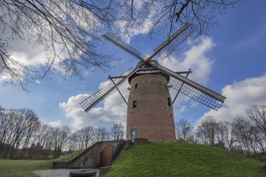 Krefeld - Kuzey Ren Vestfalyası, Almanya, Krefeld, 26.02.201 'de bulunan Geis-Windmill' e bakın.